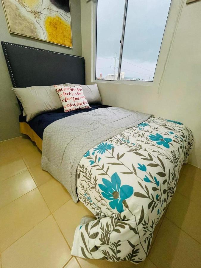 Lovely 2 Bedroom Condo Unit Iloilo Extérieur photo